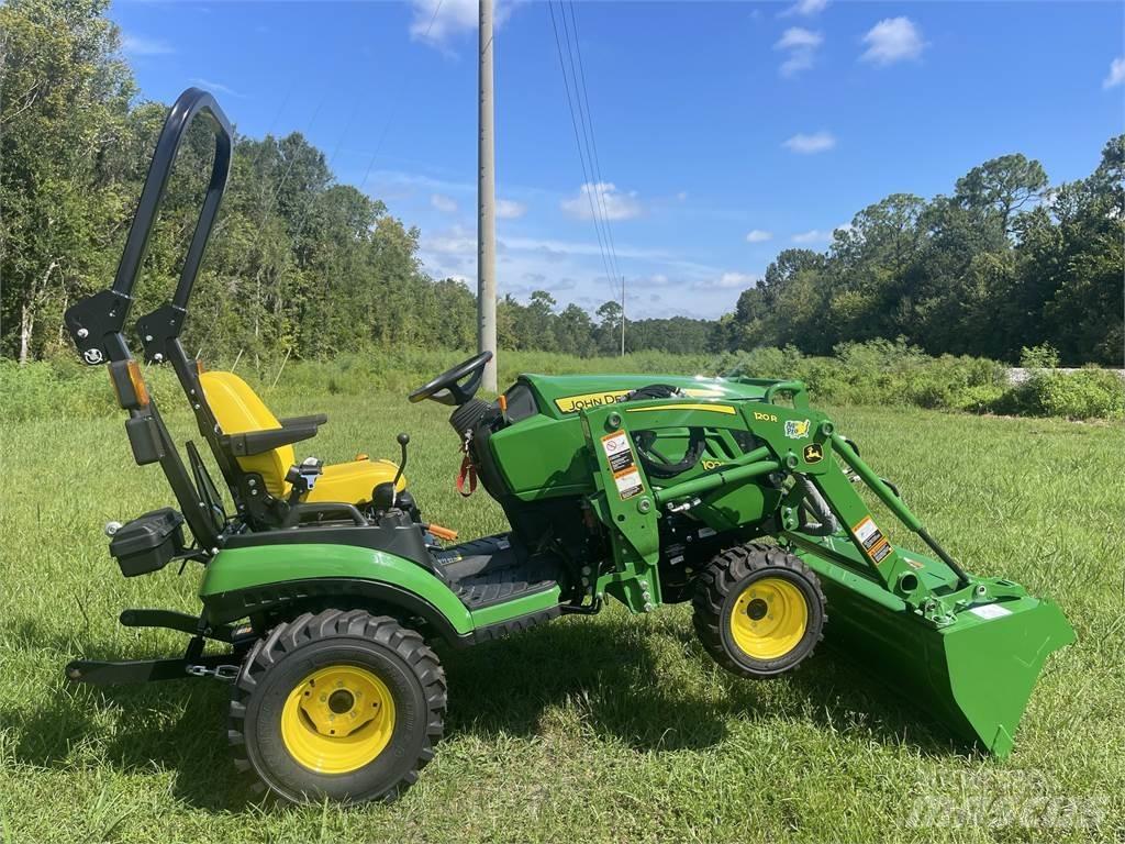 John Deere 1025R 小型拖拉机