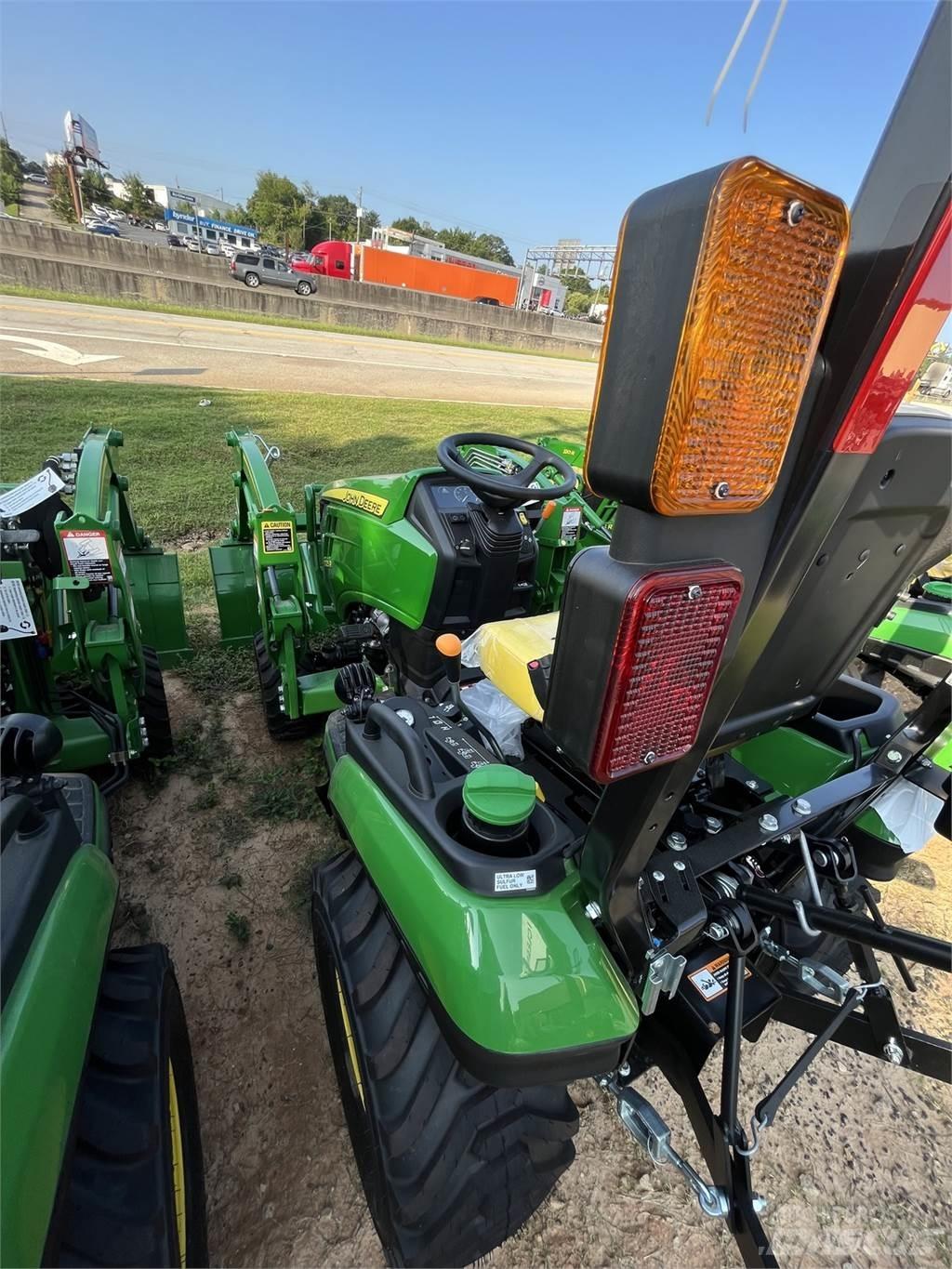 John Deere 1025R 小型拖拉机