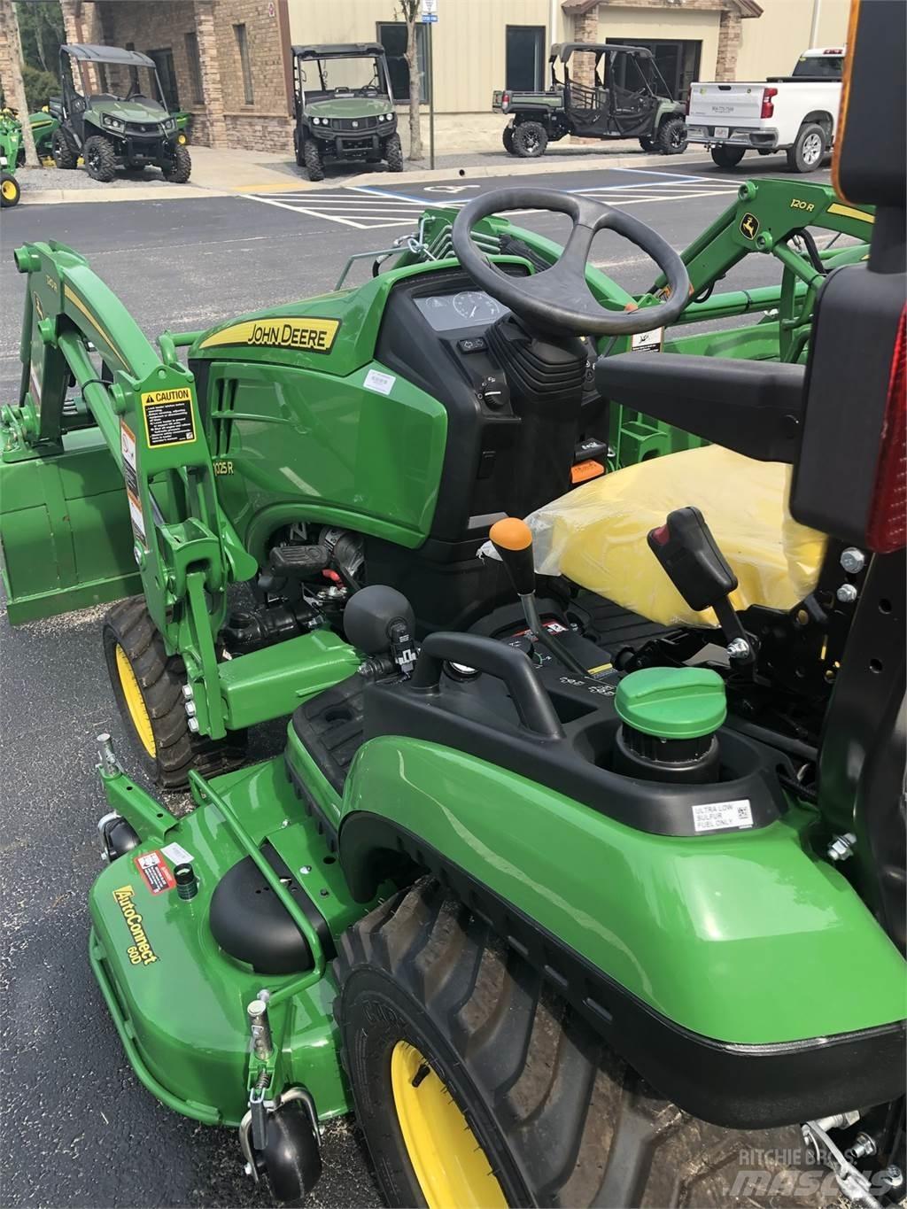 John Deere 1025R 小型拖拉机