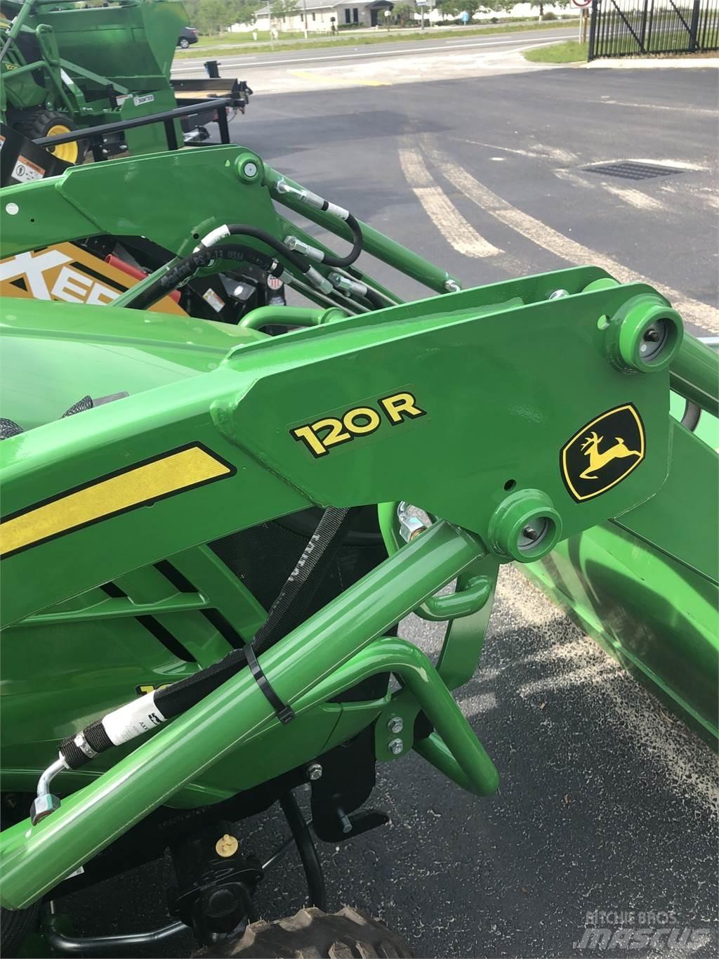 John Deere 1025R 小型拖拉机