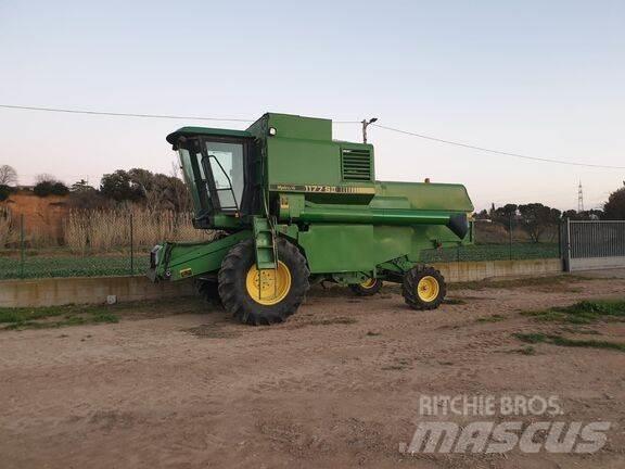 John Deere 1177 联合收割机