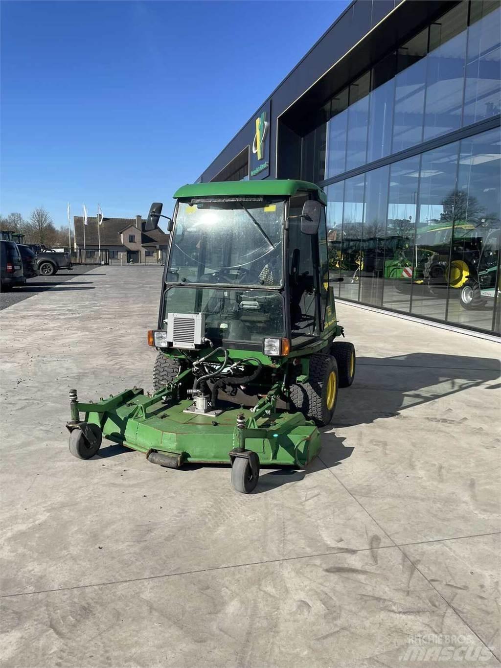John Deere 1505 骑乘式割草机