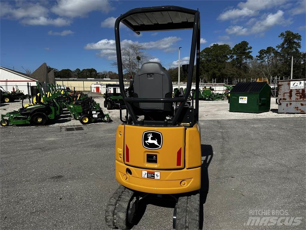 John Deere 17 P 小型挖掘机