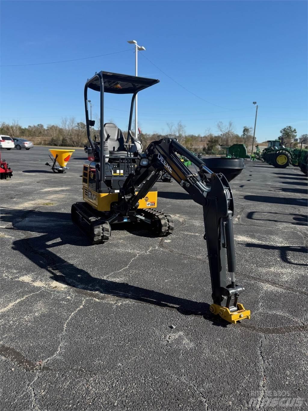 John Deere 17 P 小型挖掘机
