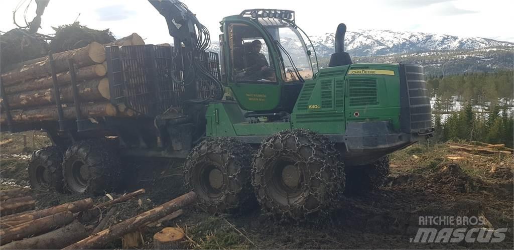 John Deere 1910G 集运机
