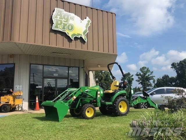 John Deere 2025R 小型拖拉机