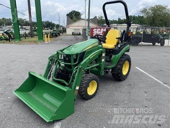 John Deere 2025R 小型拖拉机