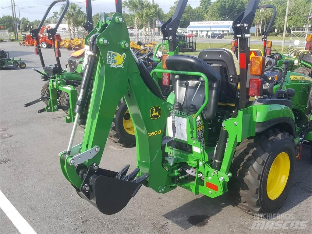 John Deere 2025R 小型拖拉机
