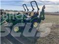 John Deere 2025R 小型拖拉机