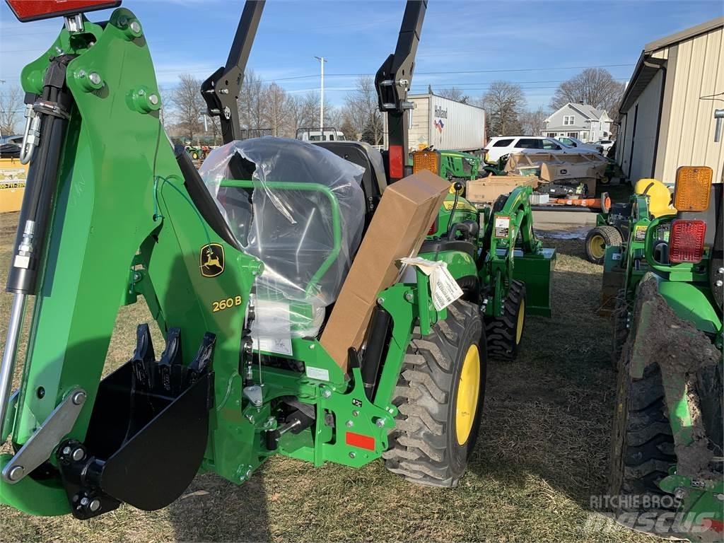 John Deere 2025R 小型拖拉机