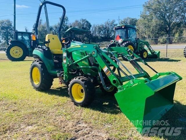 John Deere 2025R 小型拖拉机