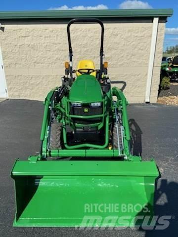 John Deere 2025R 小型拖拉机