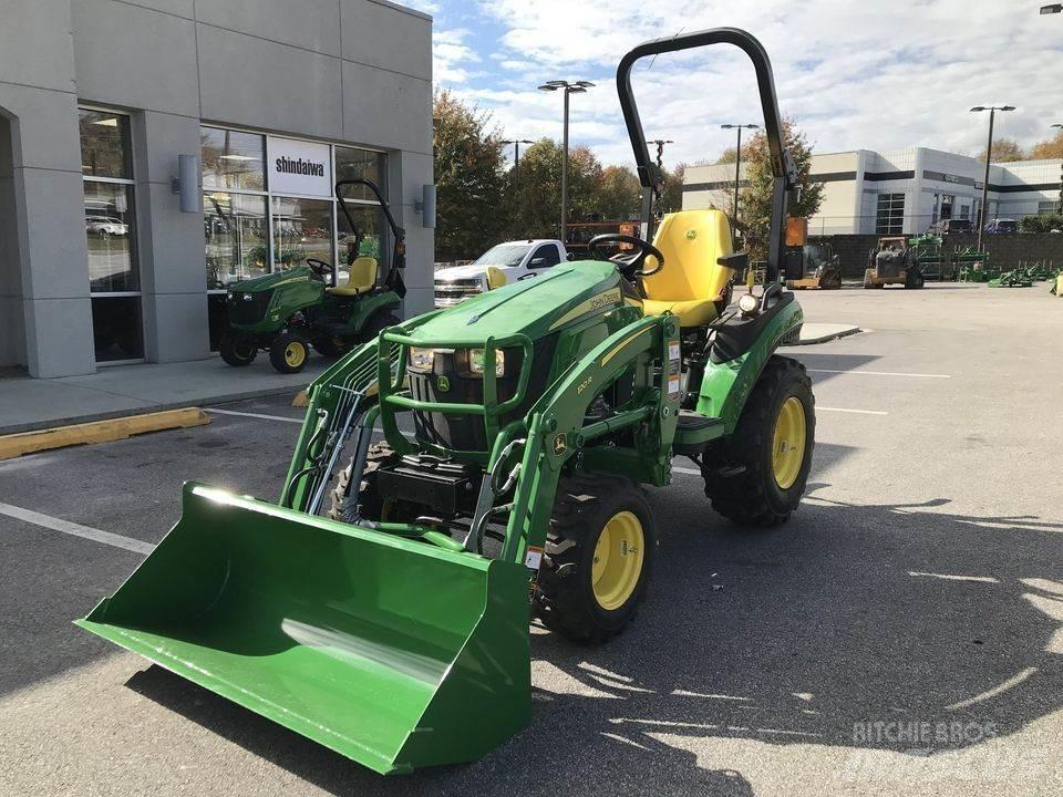 John Deere 2025R 小型拖拉机