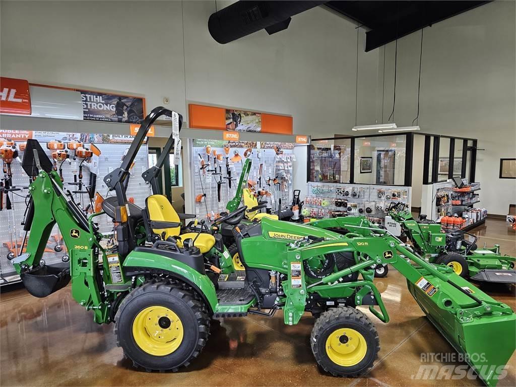 John Deere 2025R 小型拖拉机