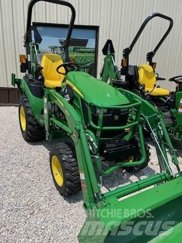 John Deere 2025R 小型拖拉机
