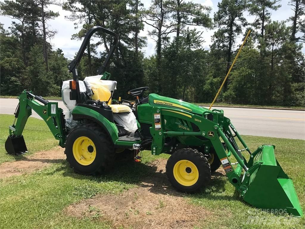 John Deere 2025R 小型拖拉机