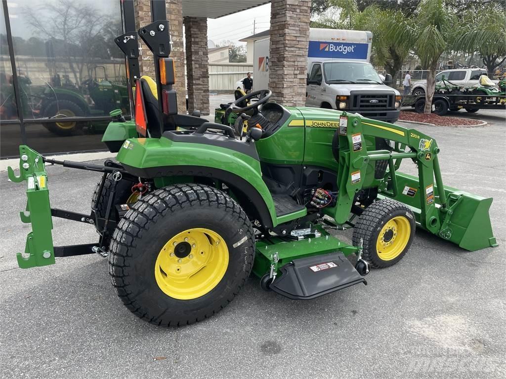 John Deere 2032R 小型拖拉机