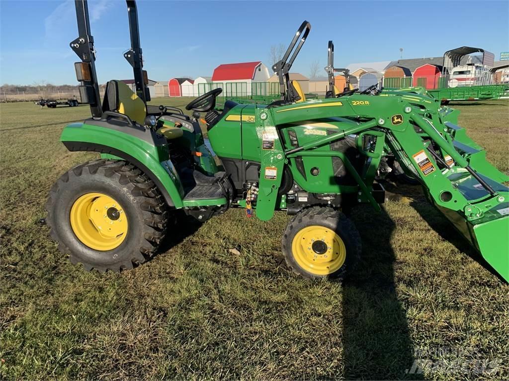 John Deere 2032R 小型拖拉机