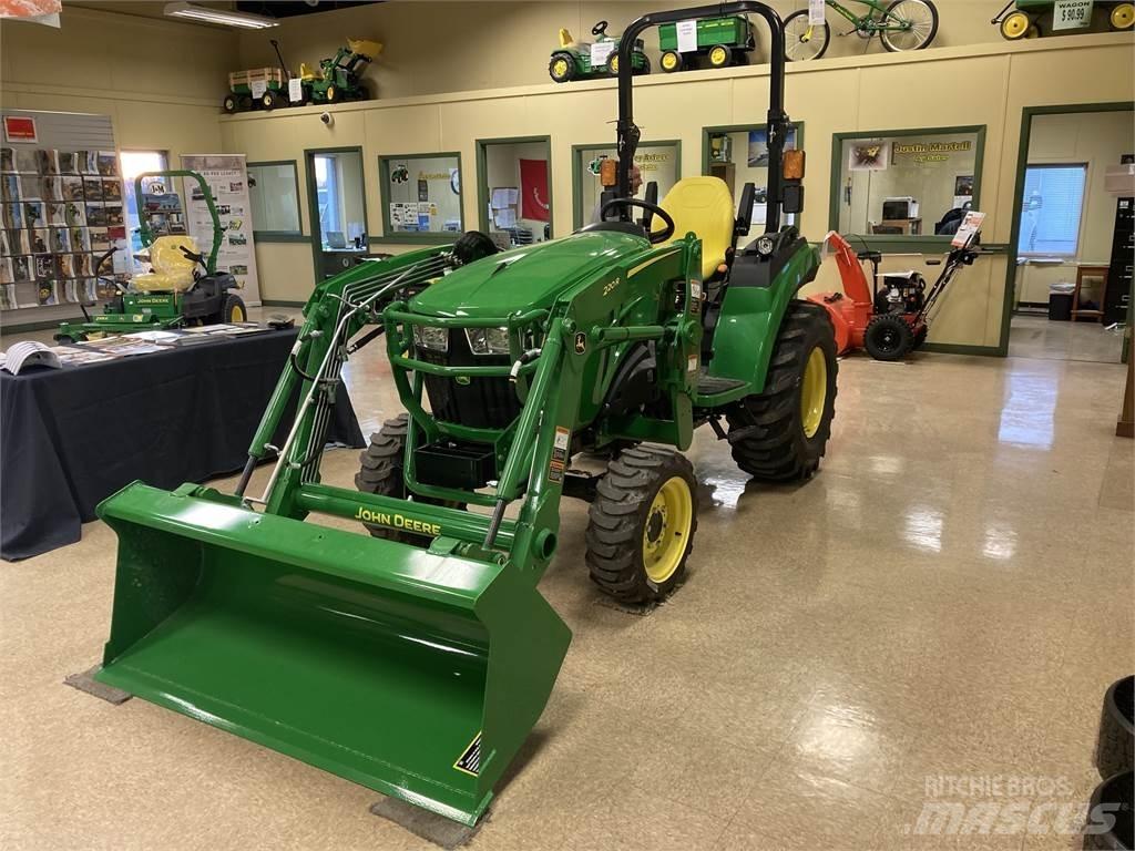 John Deere 2032R 小型拖拉机