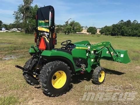 John Deere 2032R 小型拖拉机