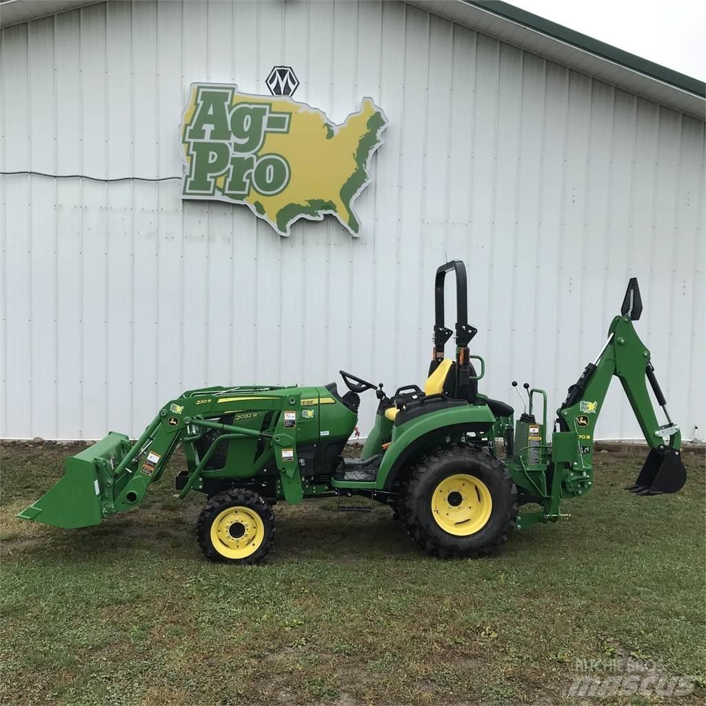 John Deere 2032R 小型拖拉机