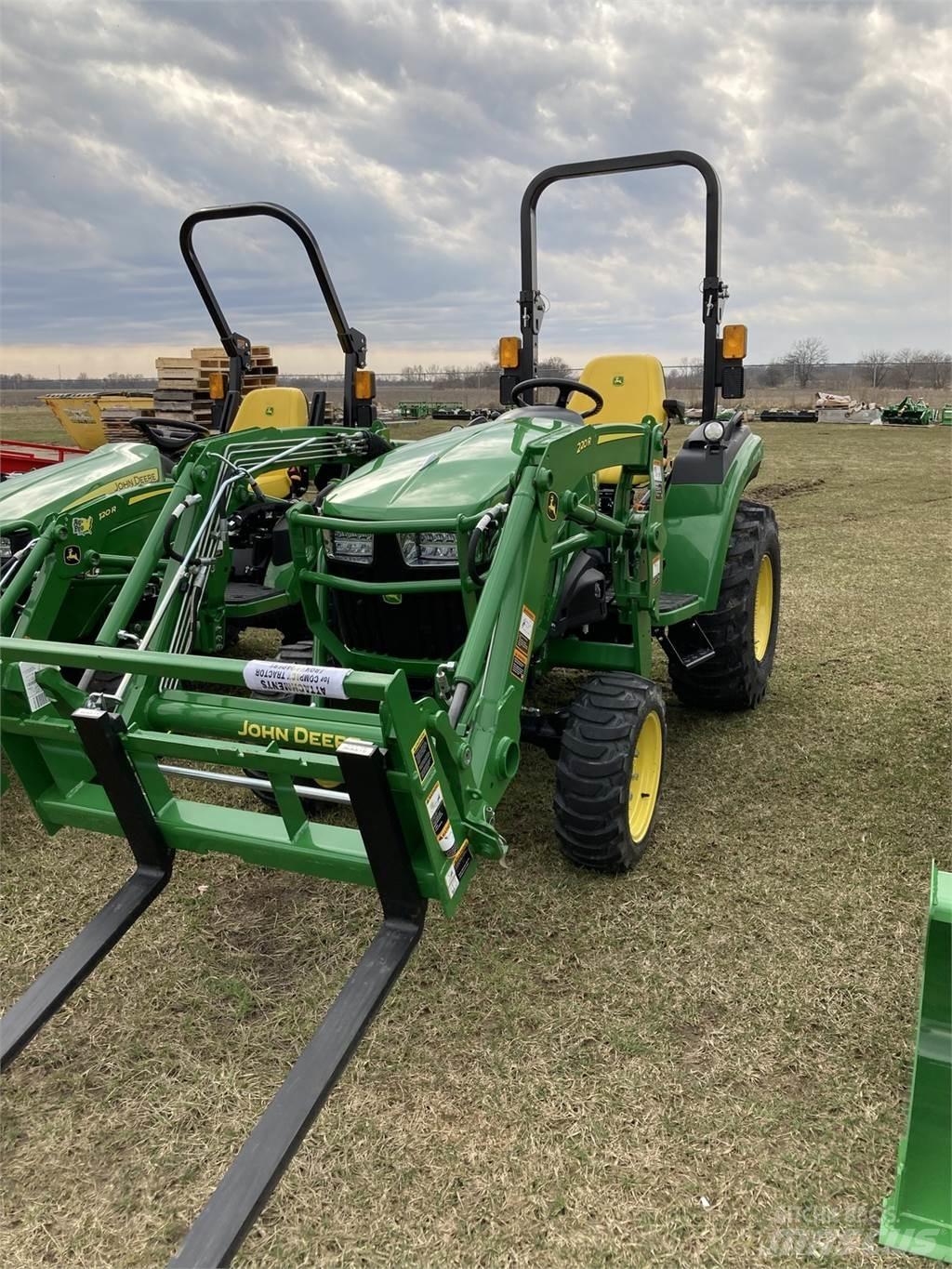 John Deere 2032R 小型拖拉机