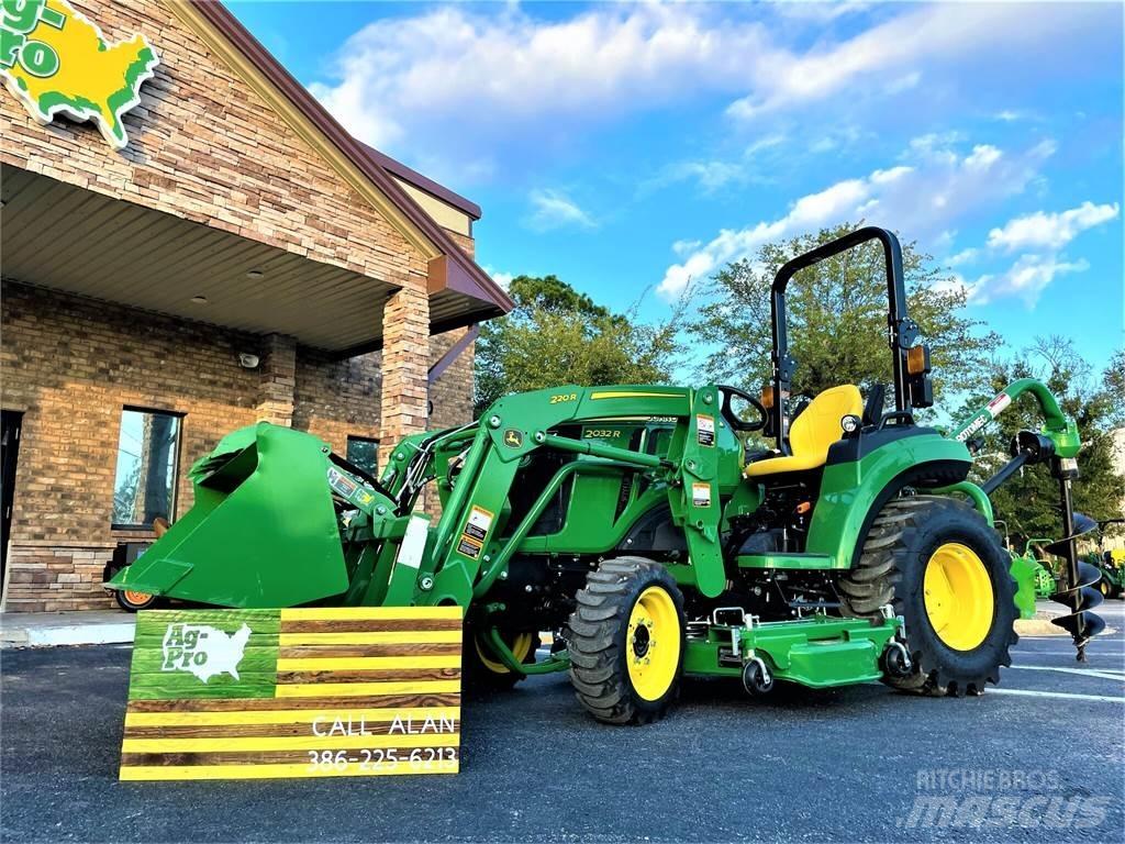 John Deere 2032R 小型拖拉机