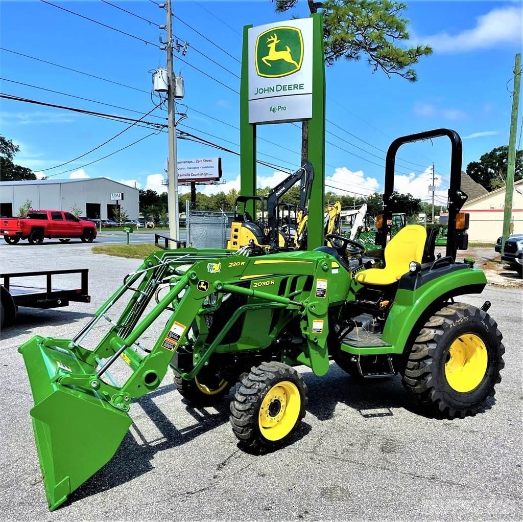 John Deere 2038R 小型拖拉机