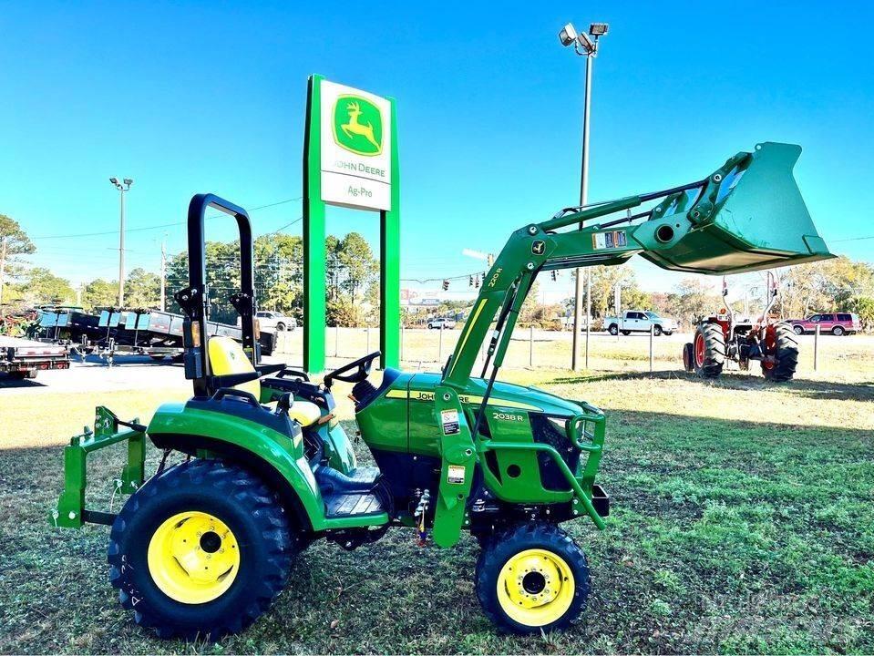 John Deere 2038R 小型拖拉机