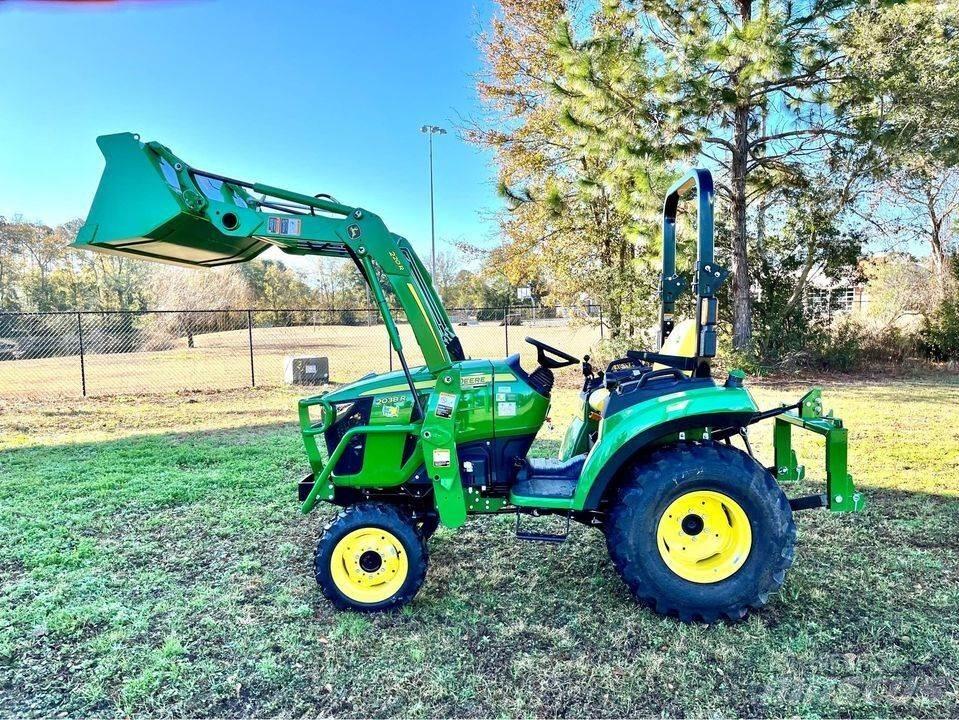 John Deere 2038R 小型拖拉机