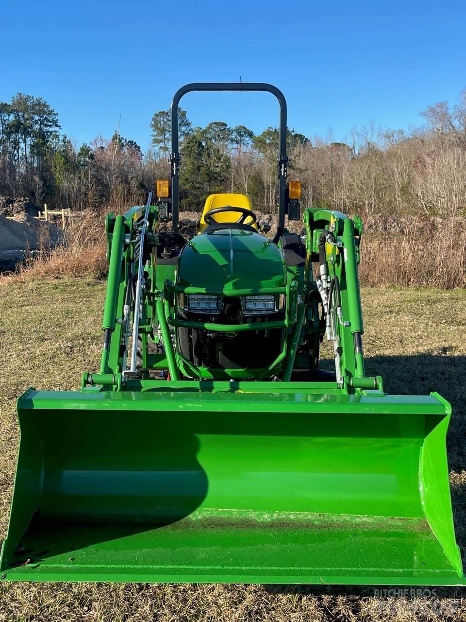 John Deere 2038R 小型拖拉机