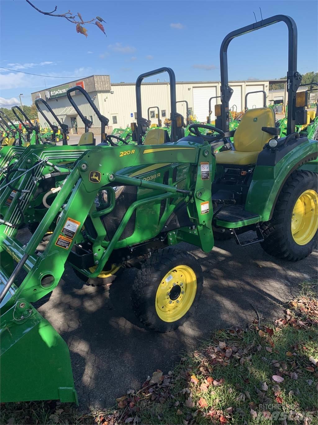 John Deere 2038R 小型拖拉机