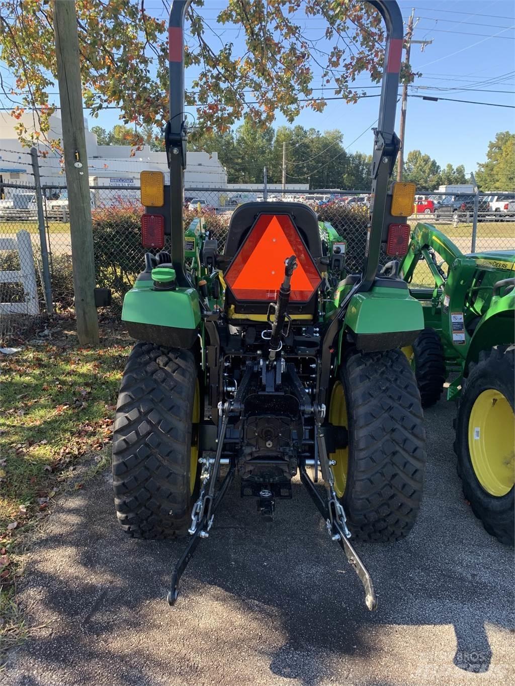 John Deere 2038R 小型拖拉机