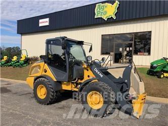 John Deere 204 G 小型装载机