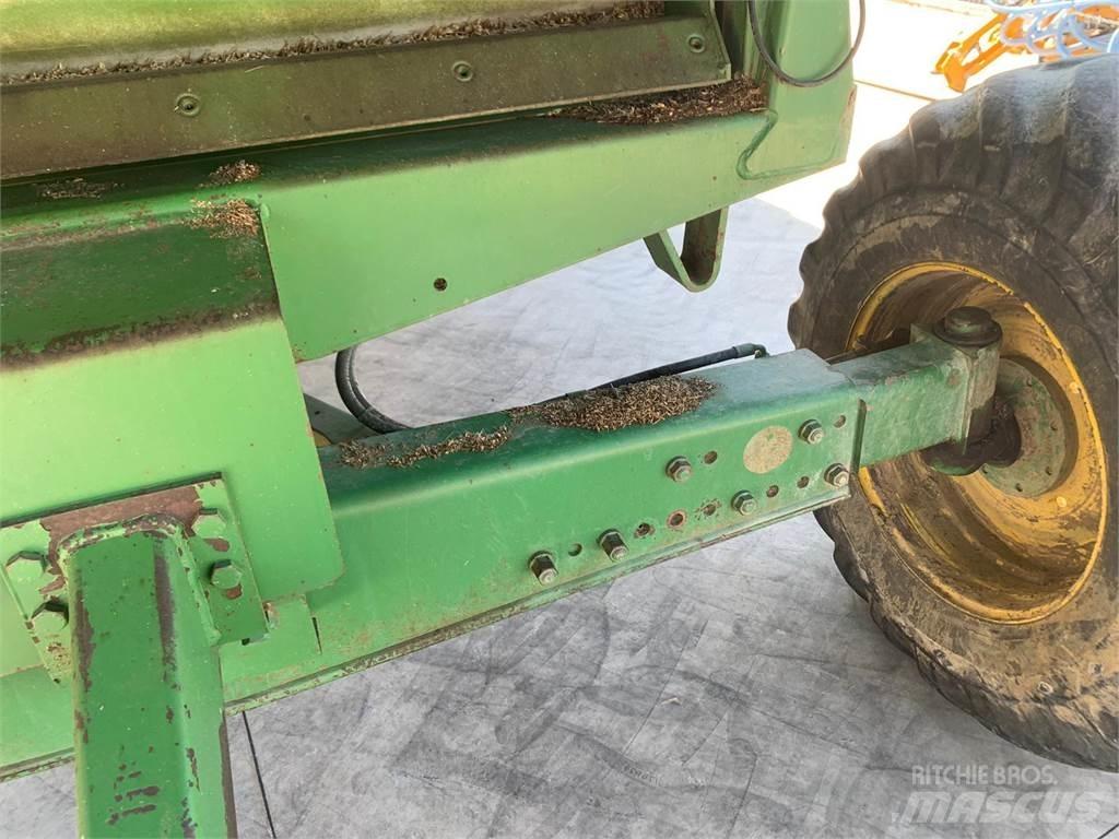 John Deere 2258 联合收割机