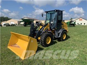 John Deere 244L 轮式装载机