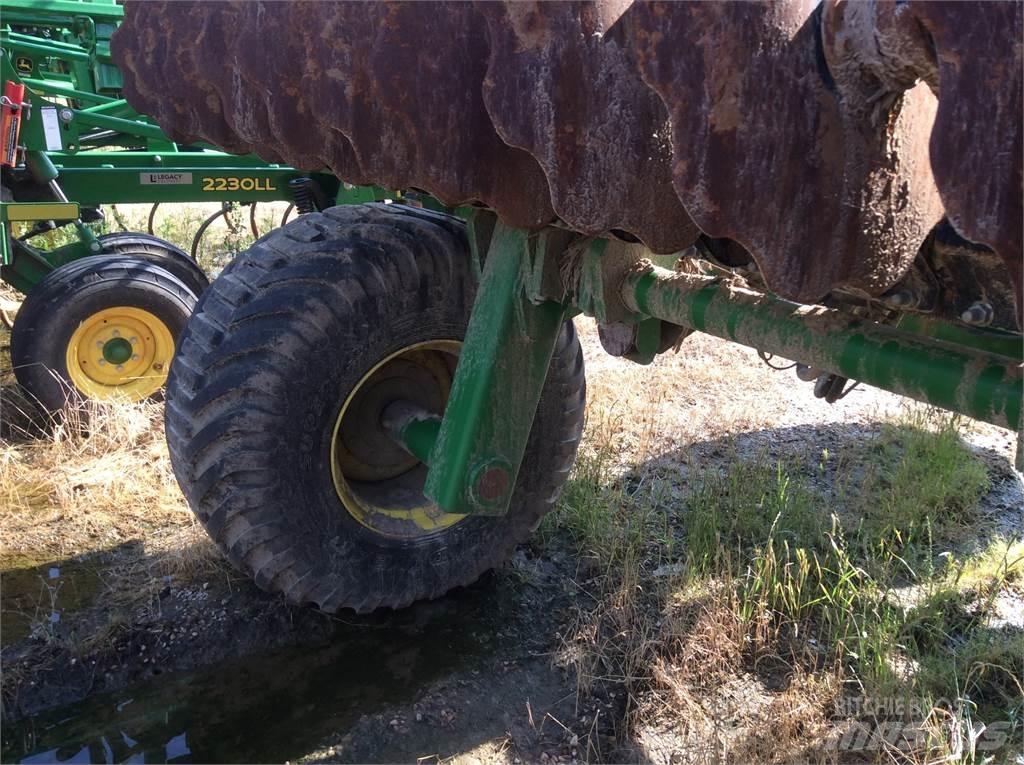 John Deere 2680 圆盘耙