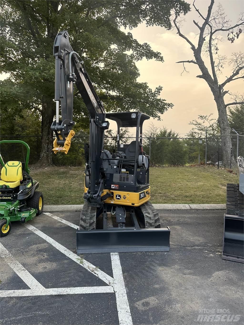 John Deere 30 P 小型挖掘机
