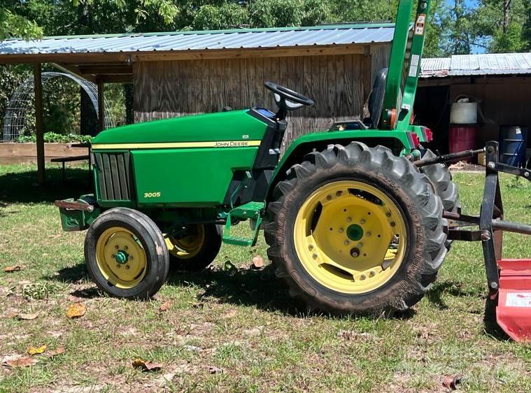 John Deere 3005 小型拖拉机