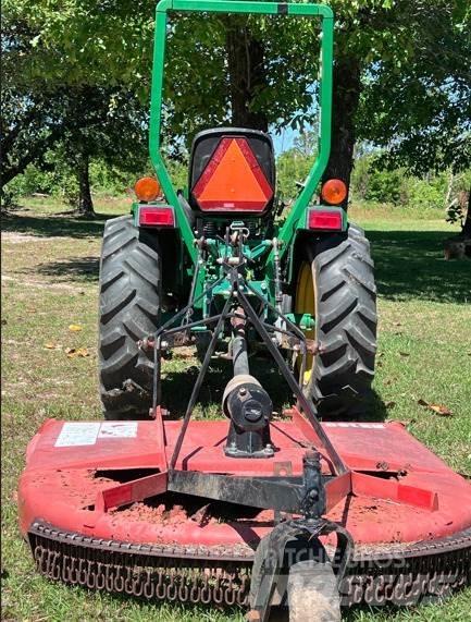 John Deere 3005 小型拖拉机
