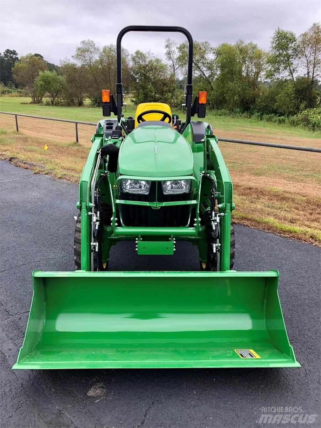 John Deere 3025D 小型拖拉机