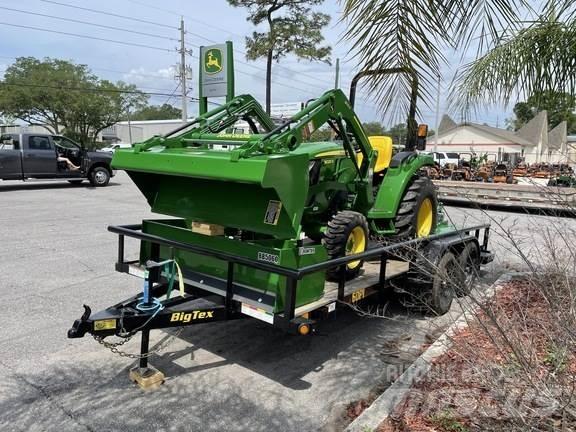 John Deere 3025D 小型拖拉机