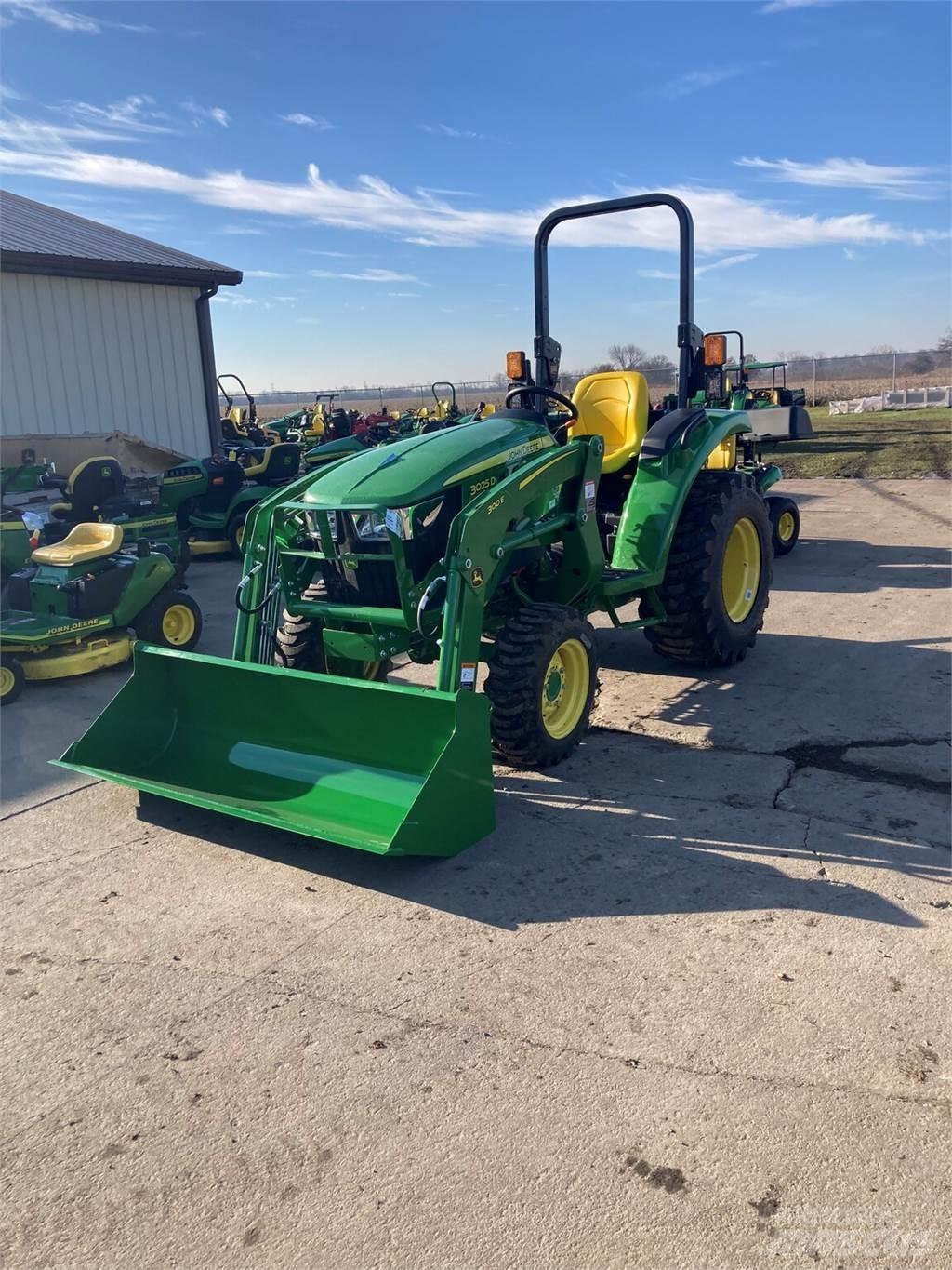 John Deere 3025D 小型拖拉机