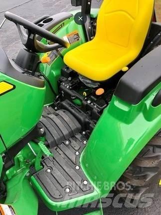 John Deere 3025D 小型拖拉机