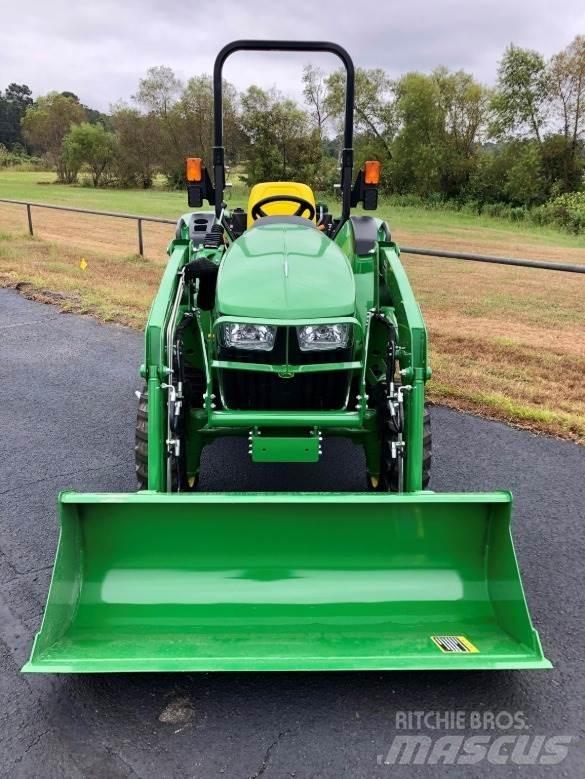 John Deere 3025D 小型拖拉机