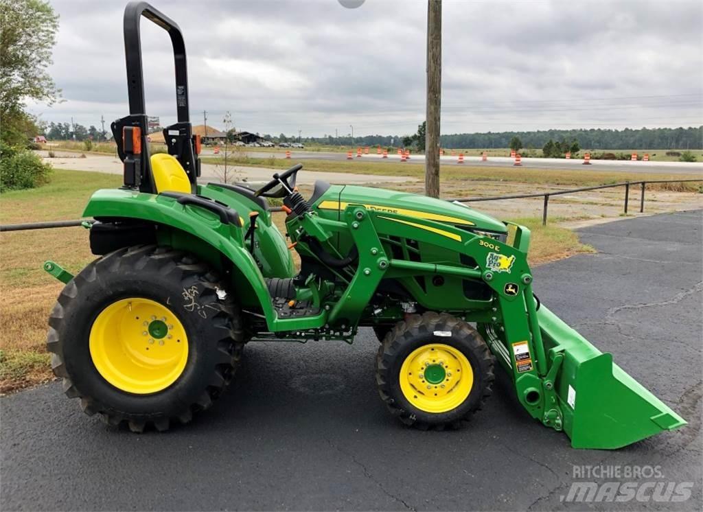 John Deere 3025D 小型拖拉机
