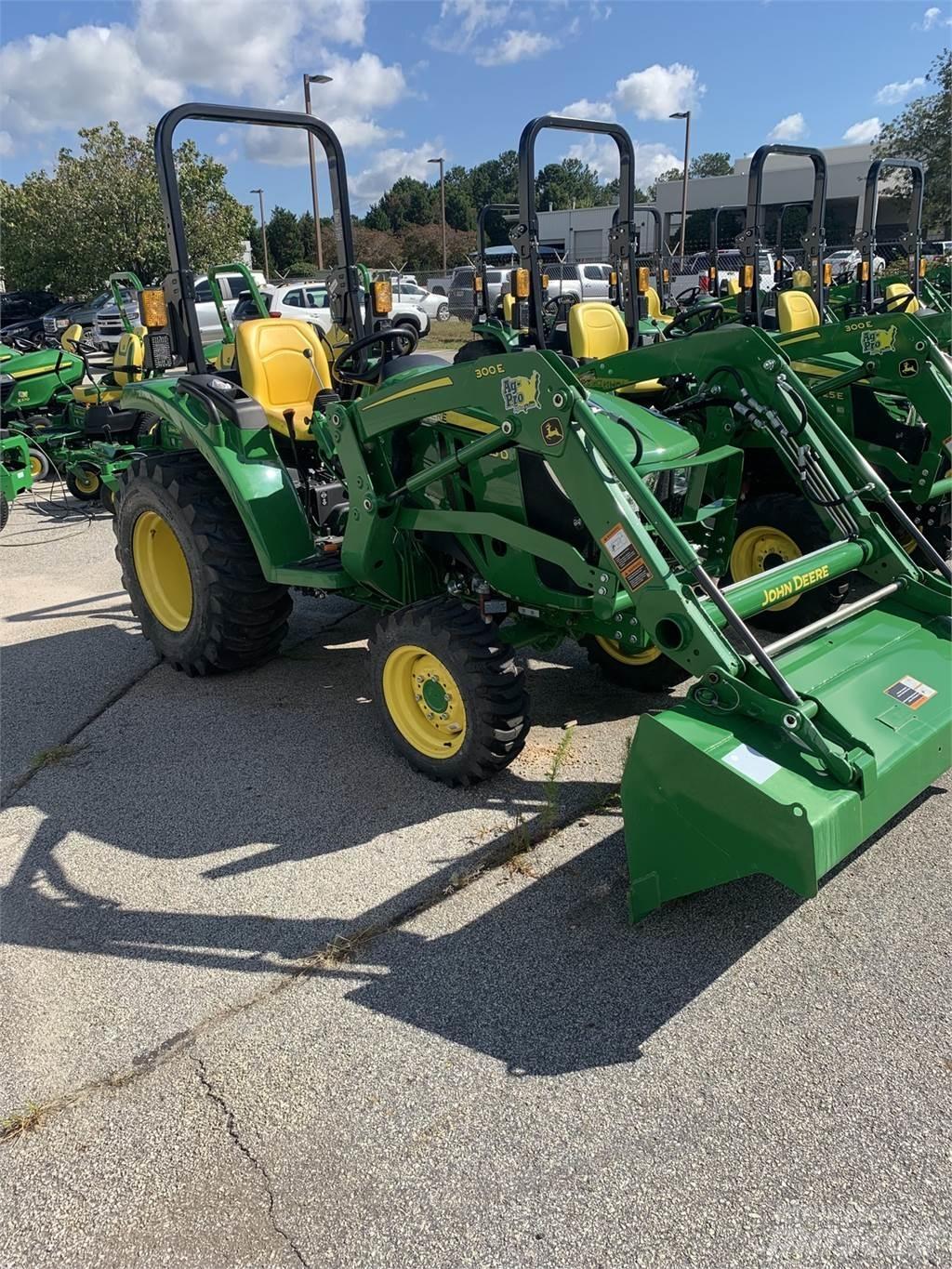 John Deere 3025D 小型拖拉机