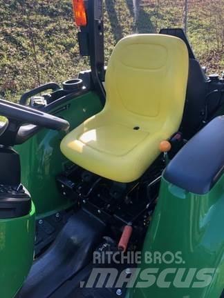 John Deere 3025E 小型拖拉机