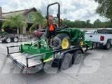 John Deere 3025E 小型拖拉机