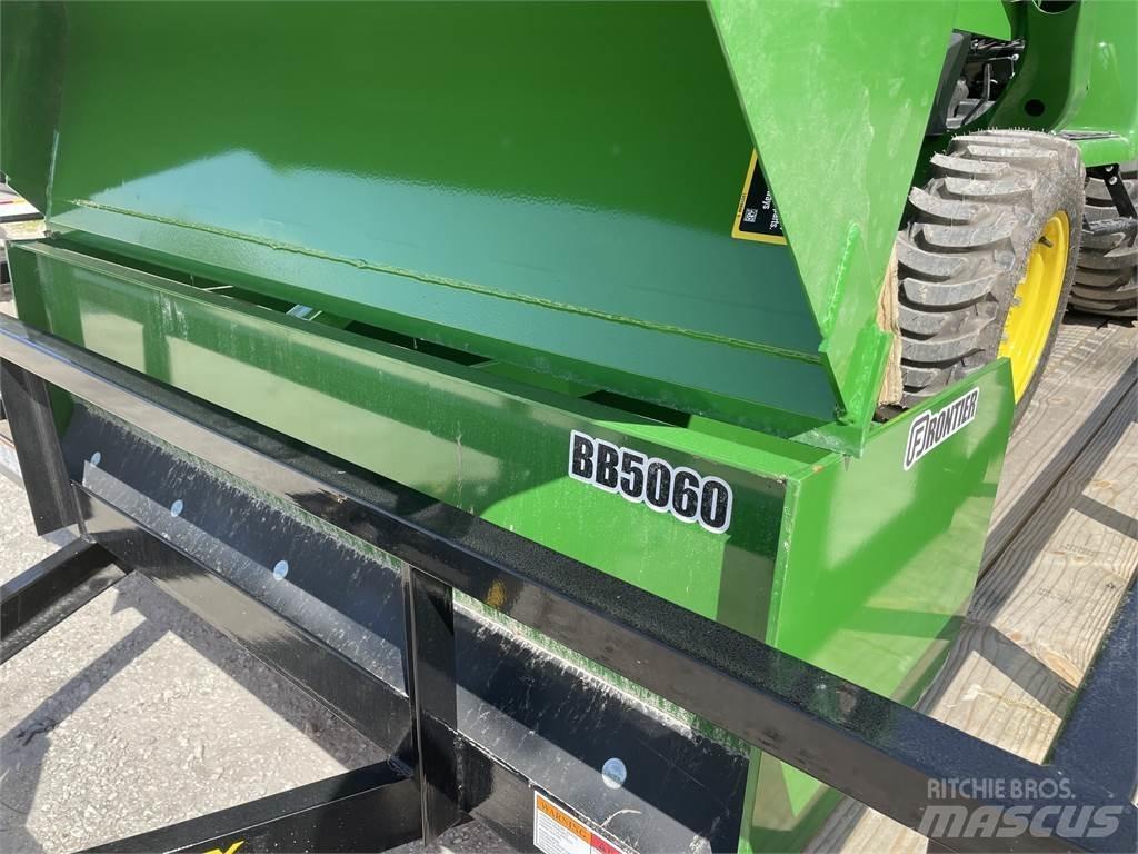 John Deere 3025E 小型拖拉机
